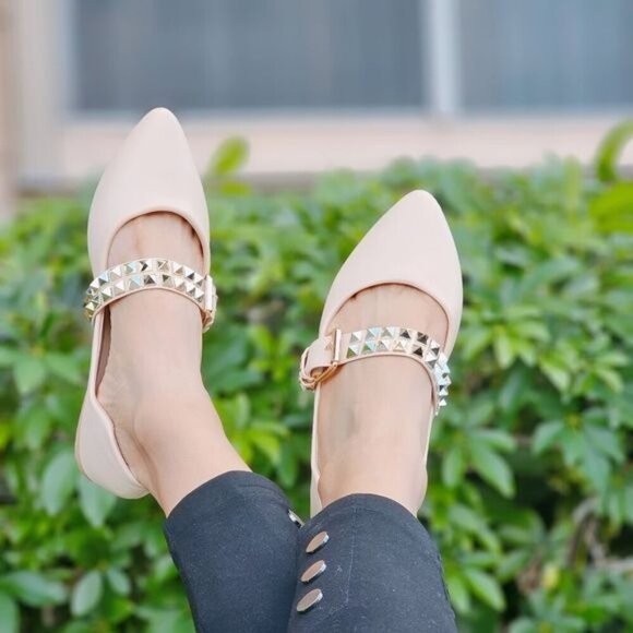 Womens Flat Closed Pointed Toe Sandal Beige Color - Picture 2 of 4